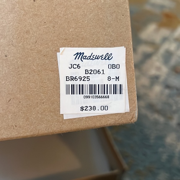 Madewell Zip-Back Billie Boot in great condition! Beautiful boot. - Picture 4 of 4